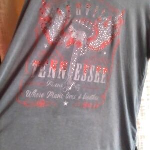 Nashville Tennessee t-shirt 👕 with rhinestones